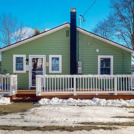 Strollski Cottage